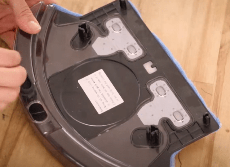 RolliBot BL100 smallest robot vacuum