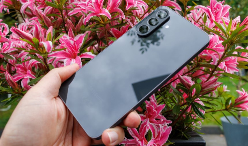 Galaxy A56 vs Phone (3a)