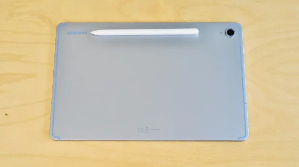 Galaxy Tab S10 FE versus Galaxy Tab S9