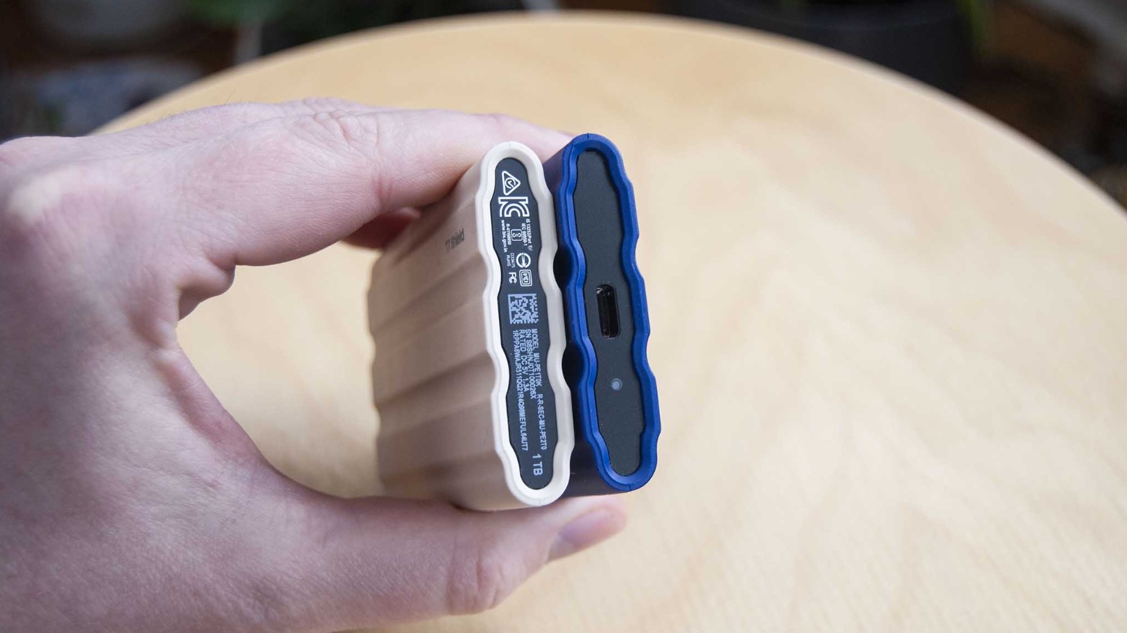 Samsung T7 Shield vs Sandisk Extreme Portable