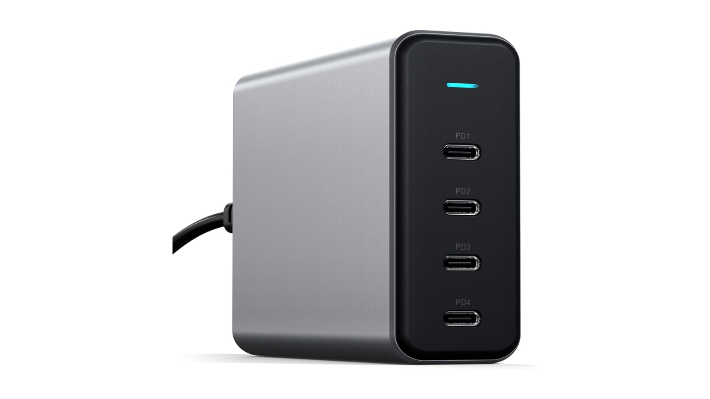 Satechi 165W multi-port fast charger GaN