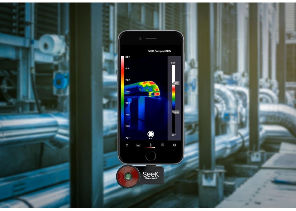 Seek Thermal Compact PRO infrared camera phone