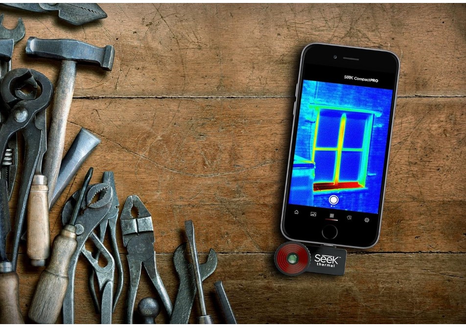 Seek Thermal Compact PRO phone thermal detector