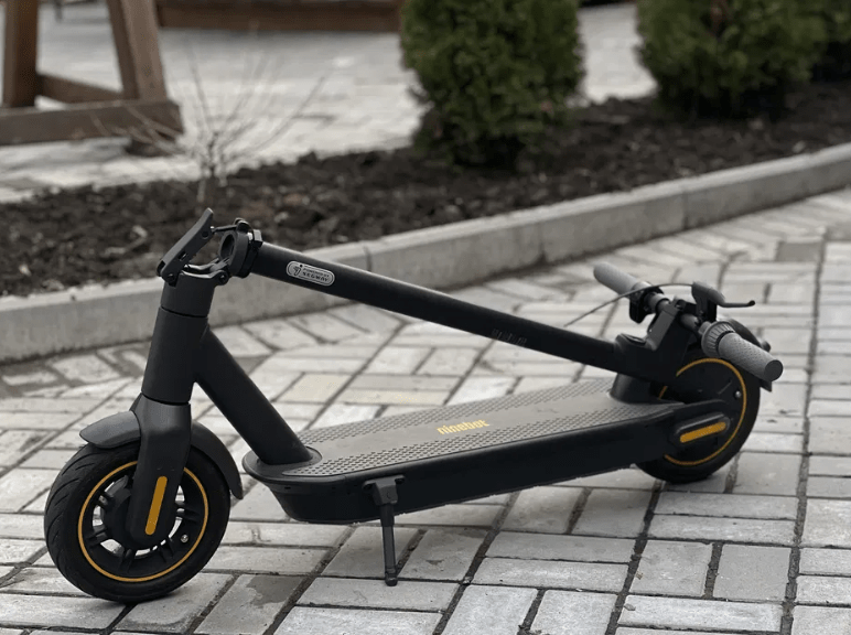 Segway Ninebot MAX G30P Scooter Review