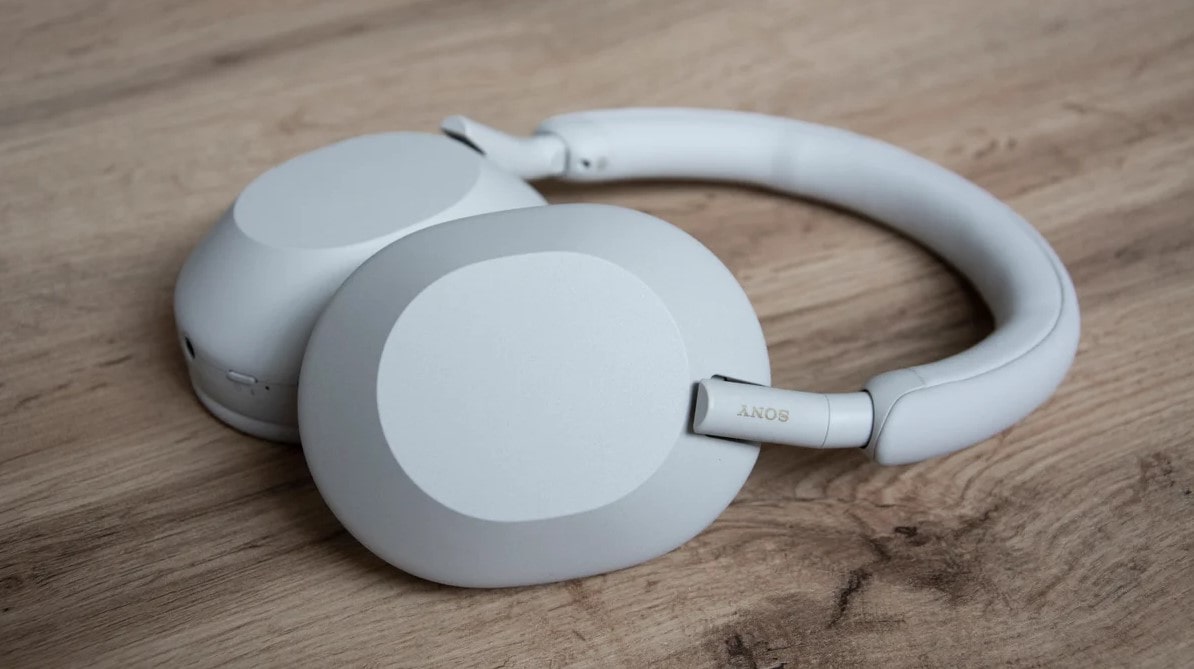 Sony WH-1000XM5 bass headphones