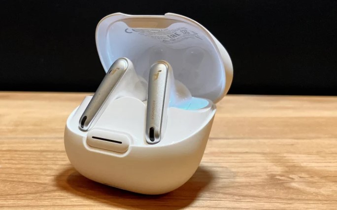 Soundcore Liberty 4 NC smart translator earbuds