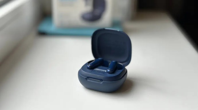 Soundcore P40i budget wireless earbuds