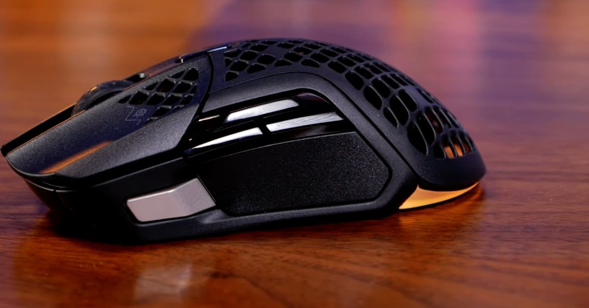 SteelSeries Aerox 5 good wireless gaming mouse