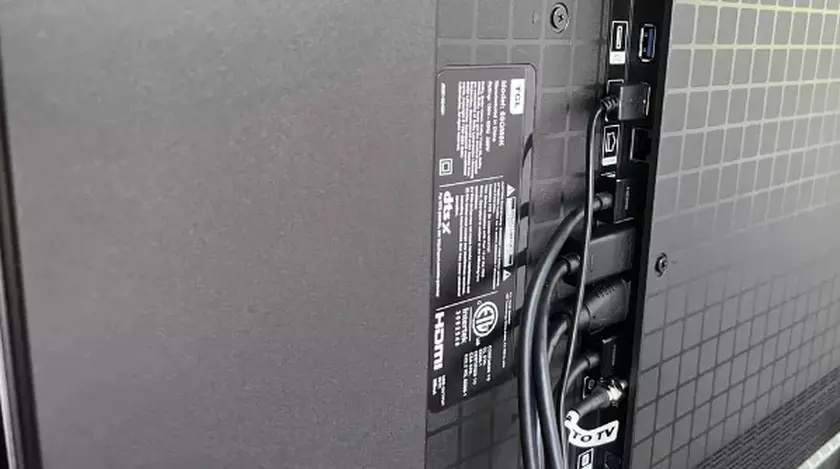 TCL QM8K Mini-LED TV for Netflix movies