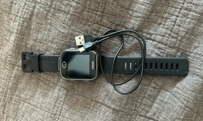 VTech KidiZoom DX3 kids smartwatch with phone