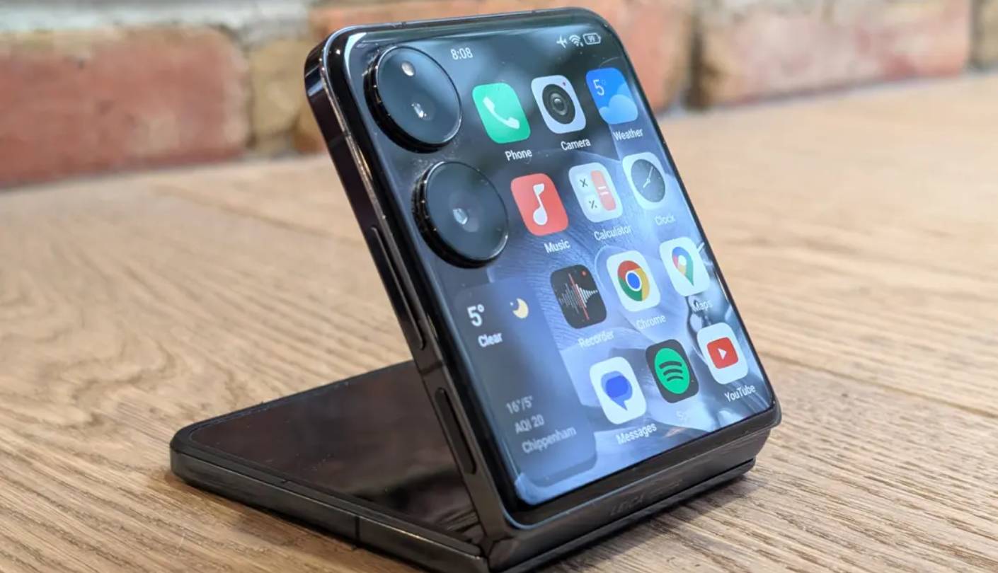 Xiaomi Mix Flip 5G foldable phone budget pick