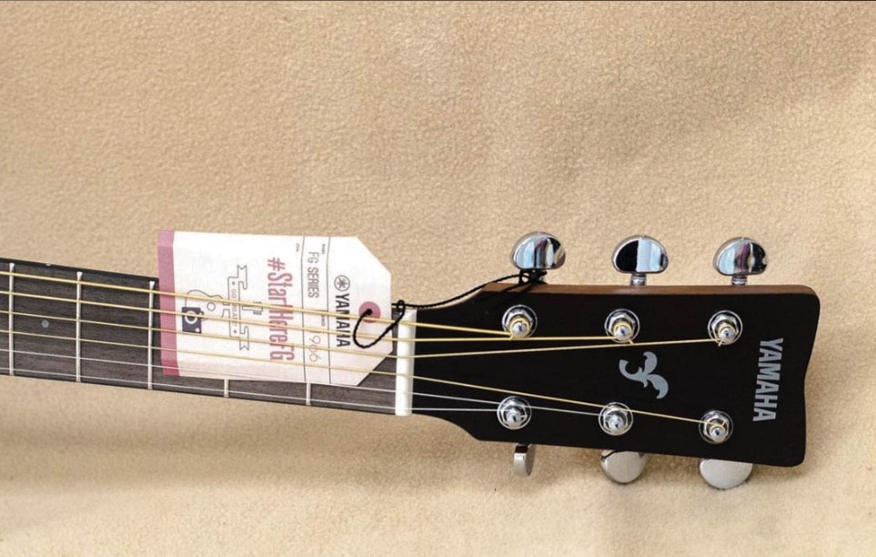 Yamaha FGX800C Guitare folk moins de 1000 euros