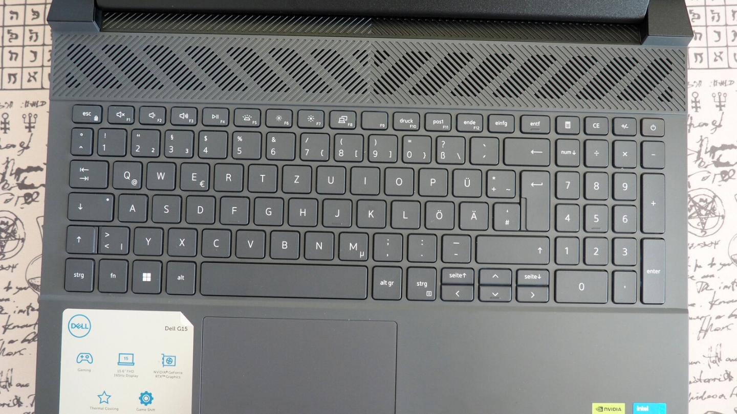 Dell G15 5530 powerful laptop for video editing mid-range