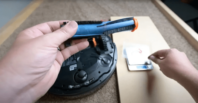 Shark AI Self Empty XL AV2501AE smallest robot vacuum