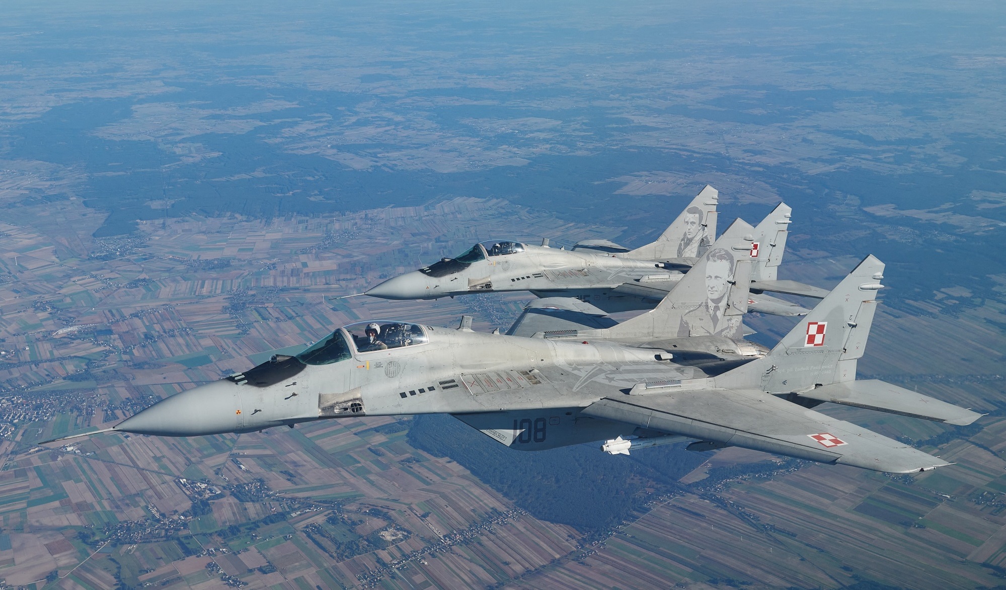 Polen draagt 14 MiG-29 multirole gevechtsvliegtuigen uit het Sovjettijdperk over aan Oekraïne
