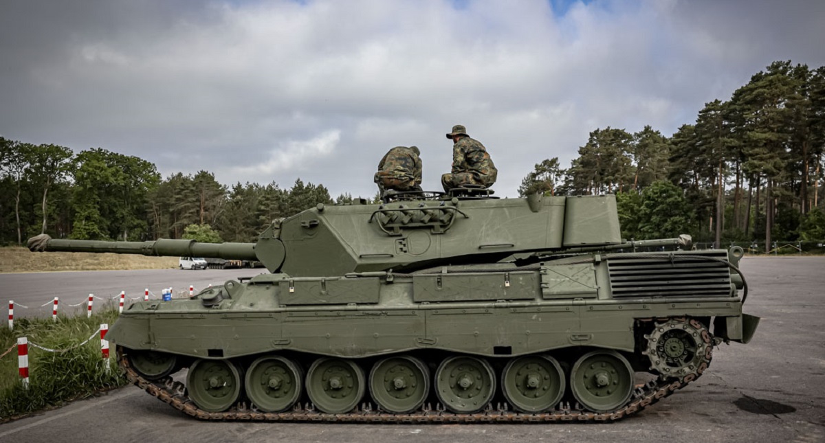 Dinamarca transfiere a Ucrania el primer lote de carros de combate alemanes Leopard 1A5