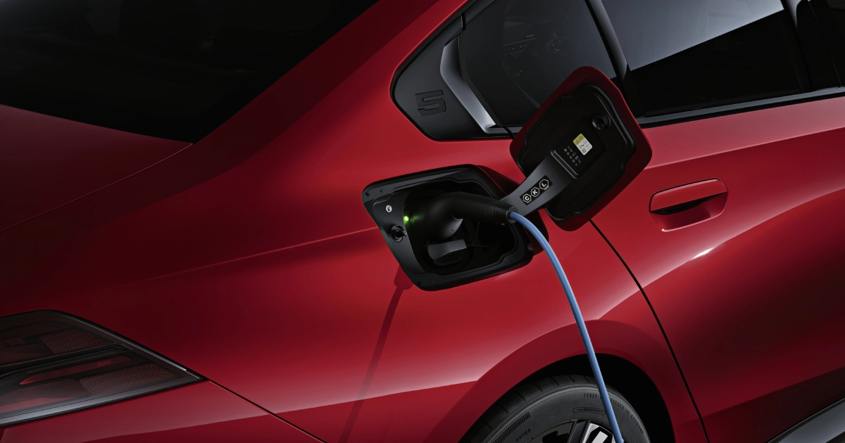 New BMW i5: Innovative charging for a top electric vehicle