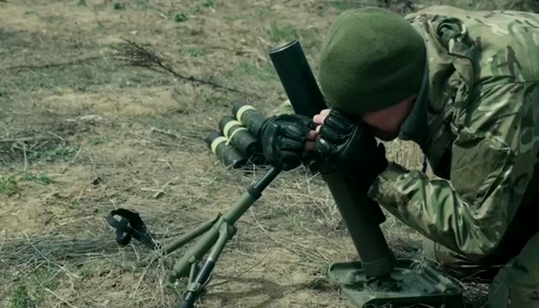 Armed Forces of Ukraine showed how the Ukrainian "pocket" mortar KBA-118 works