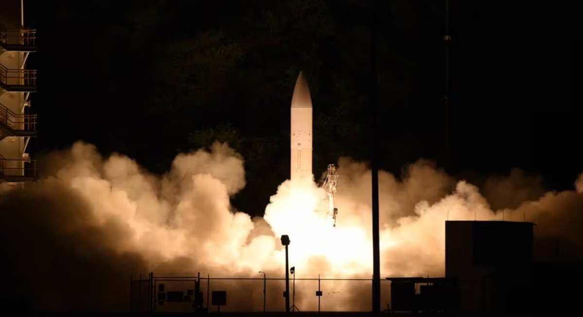 Het Amerikaanse leger dreigt in 2023 zonder hypersonisch LRHW-wapen te zitten met een Dark Eagle-raket.