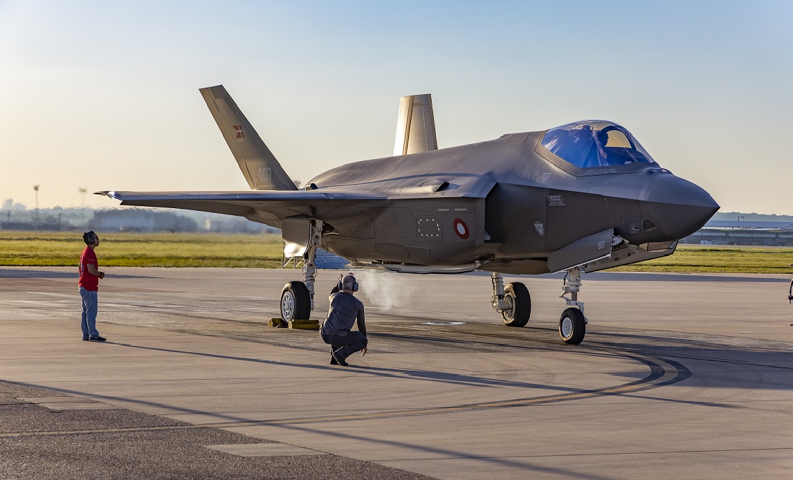 Lockheed Martin montiert 7. Kampfflugzeug der fünften Generation F-35A Lightning II für die Königlich Dänischen Luftstreitkräfte