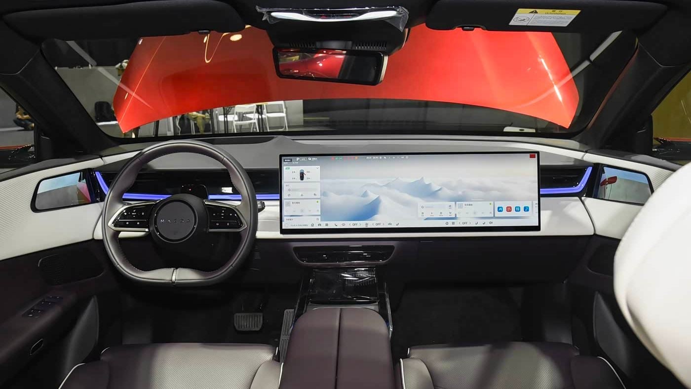 Интерьер Mazda CX-6e