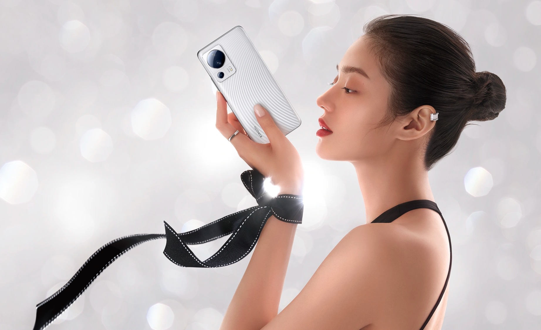 Xiaomi presenta lo smartphone CIVI 2 Hello Kitty per San Valentino