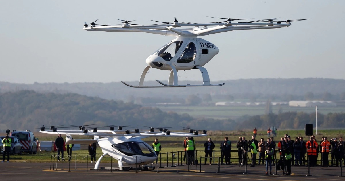 Аеротаксі Volocopter уперше здійнялося в повітря з пасажиром на борту - перші пасажирські перевезення заплановані на Олімпіаді 2024 року