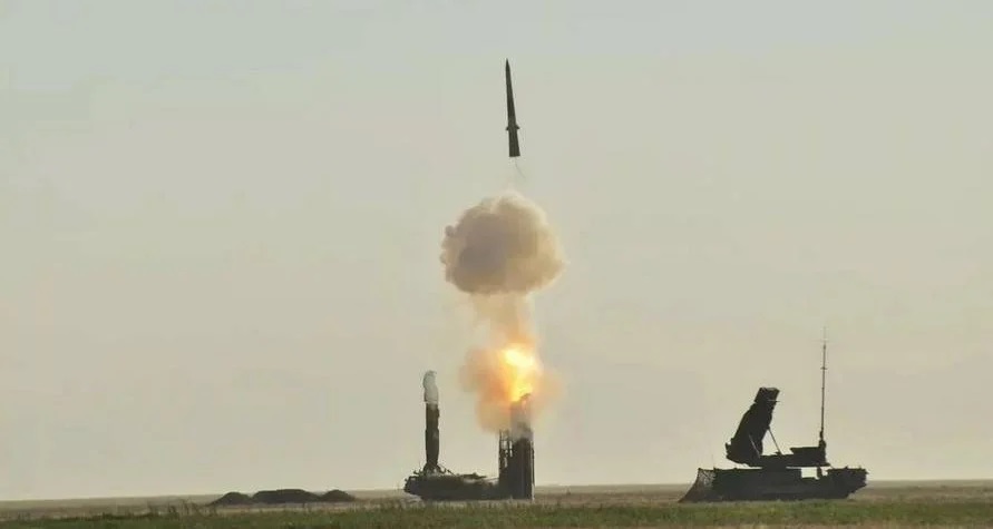 Russen melden nederlaag van S-300 luchtverdedigingssysteem op de Krim