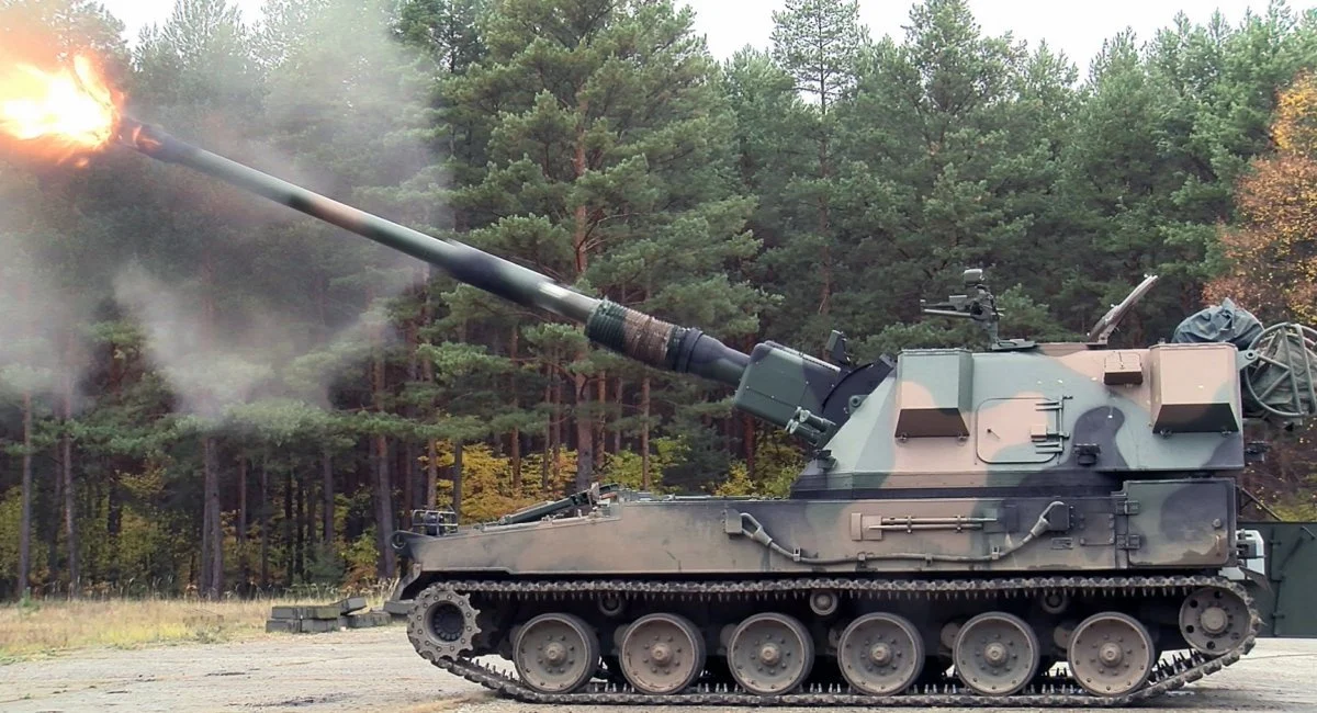 ЗСУ показали батарею самохідних артилерійських установок AHS Krab