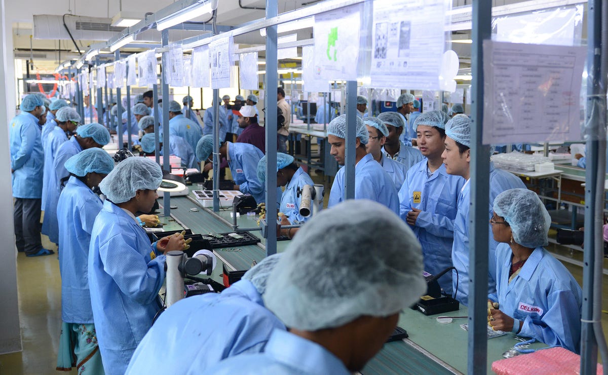 Las empresas chinas Xiaomi, OPPO y Vivo han decidido trasladar parte de la producción de sus gadgets a la India.