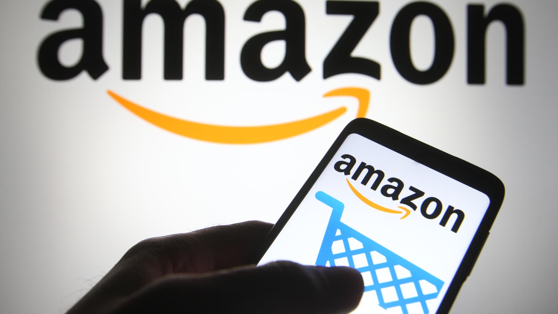Amazon now allows sellers to create listings via URL using artificial intelligence