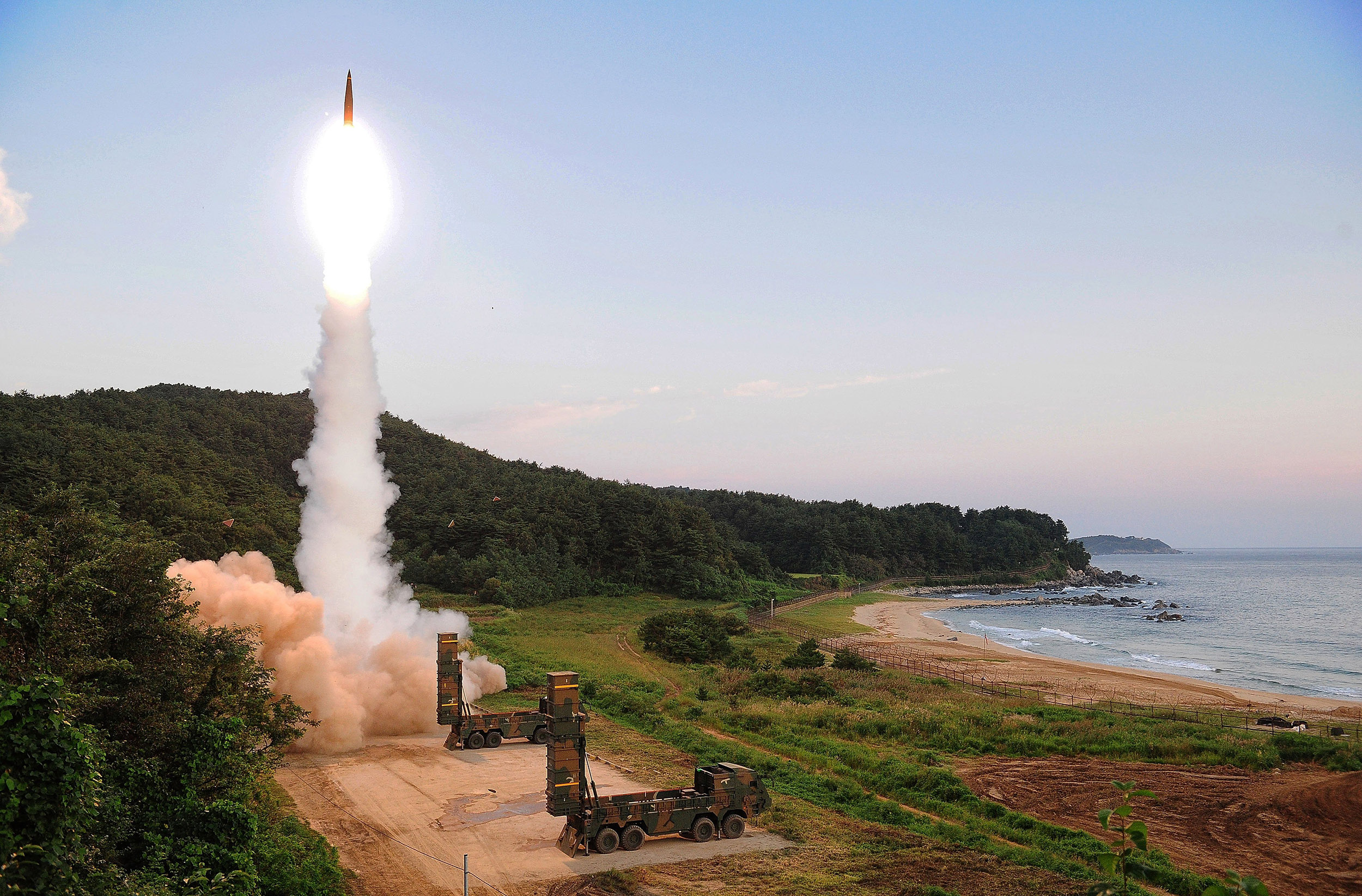 США и Южная Корея проведут совместные учения с привлечением американских ядерных сил