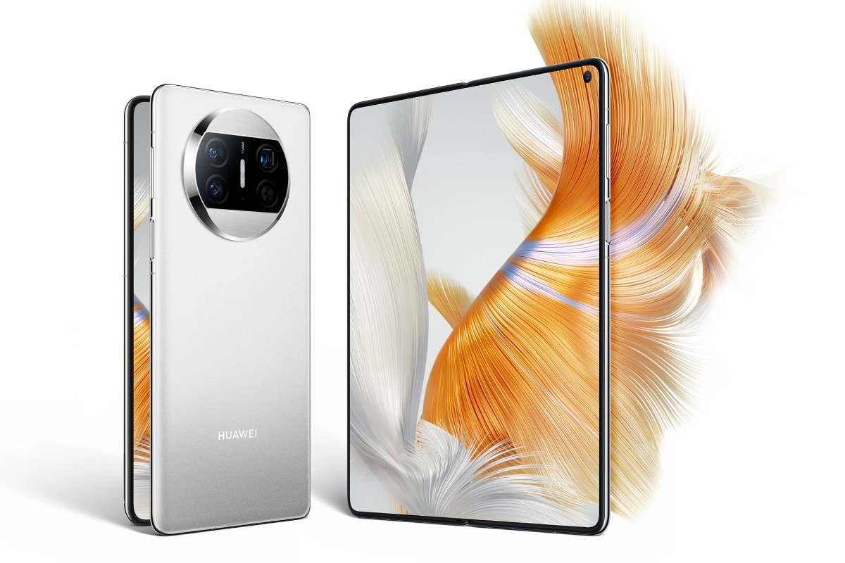 Huawei Mate X3 unveiled in Europe - a slim, bendable, water-resistant flagship for €2200