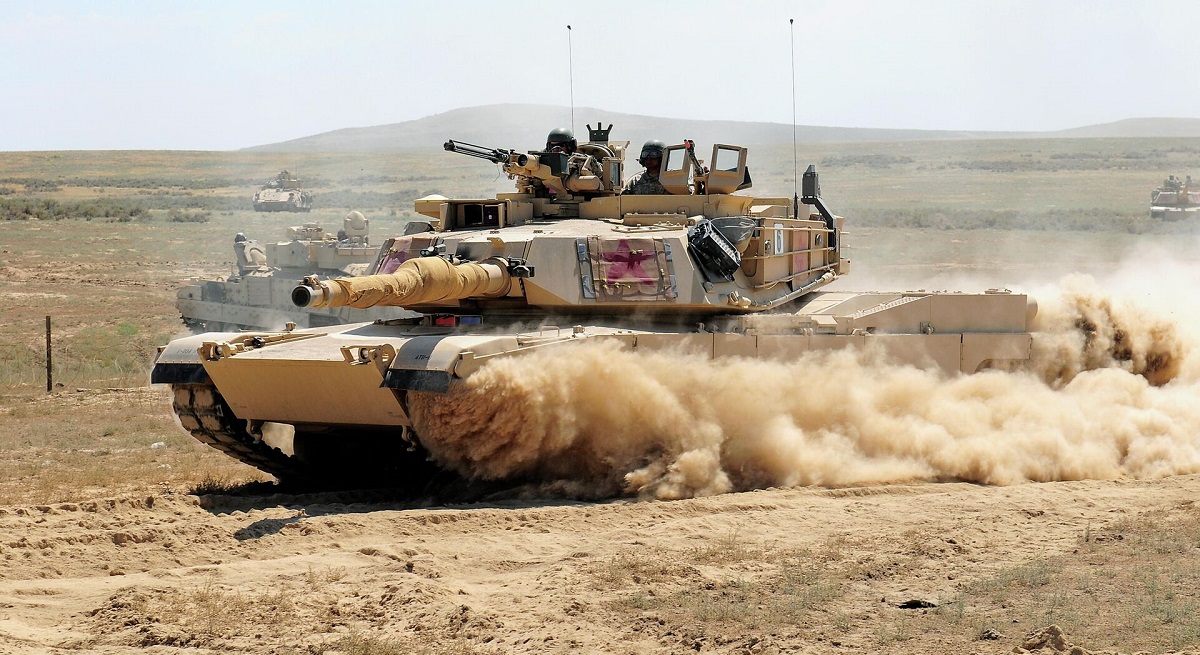 VS sturen voor het eerst pantserdoorborende granaten met kern van verarmd uranium voor M1 Abrams tanks naar Oekraïne