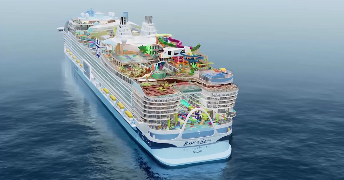 Royal Caribbean International showed Icon of the Seas liner with 20 decks, 40 restaurants, concert hall, water park and waterfall - first ship ever to run on LPG (Liquefied petroleum gas)