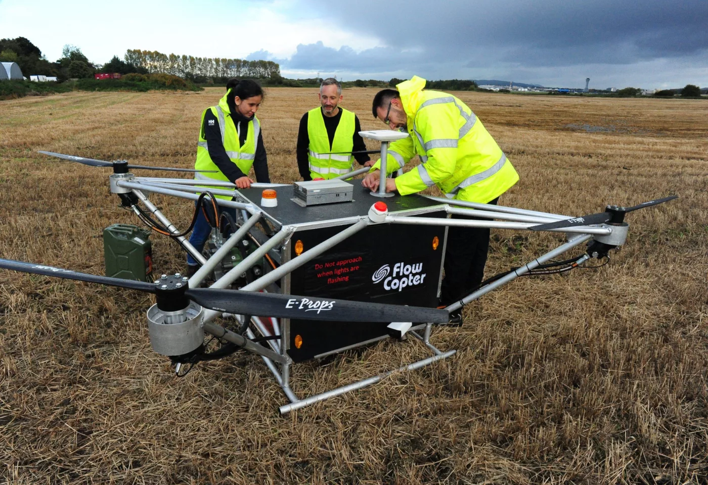 Flowcopter presentó un dron hidráulico único: puede transportar una carga de 150 kg y volar 900 km