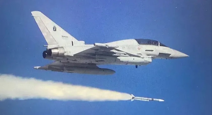 Італійські винищувачі Eurofighter Typhoon здійснили перші пуски ракет середньої дальності Meteor BVRAAM
