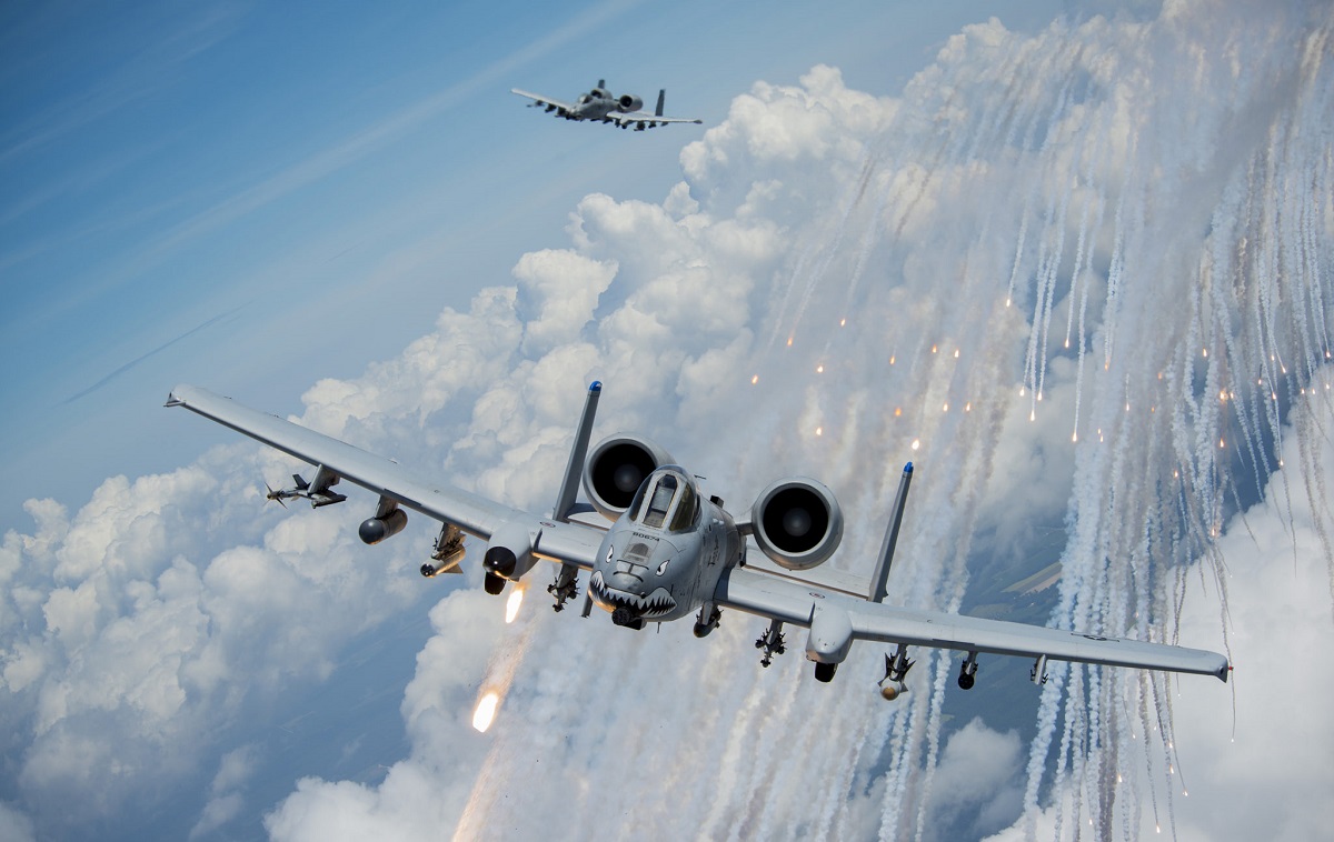 L'aeronautica militare statunitense manderà in pensione 42 leggendari aerei d'attacco A-10 Thunderbolt II nel 2024
