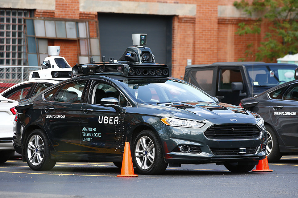 In Uber stopped the tests of unmanned vehicles due to the death of a pedestrian
