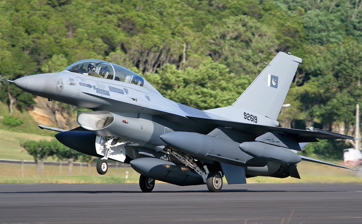 Байден одобрил отменённую Трампом программу поддержания истребителей F-16 Fighting Falcon ВВС Пакистана стоимостью $450 млн
