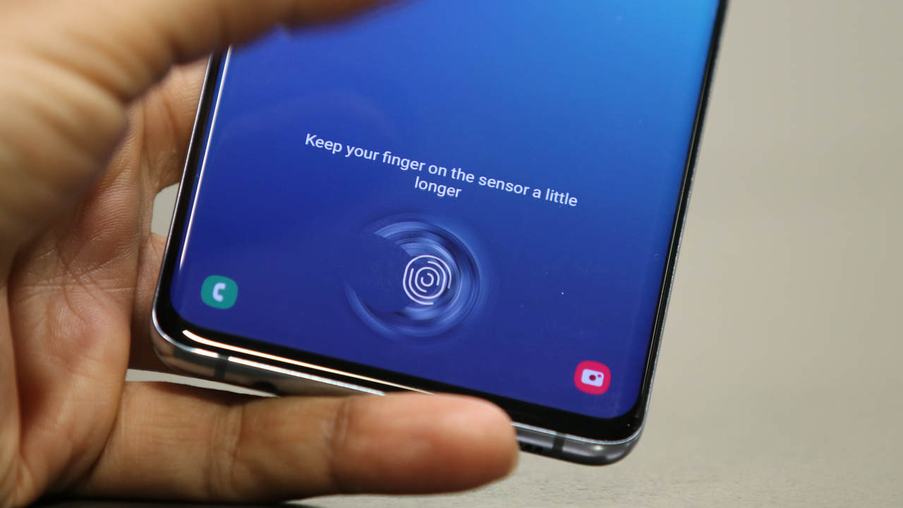 Виявляється, флагман Samsung Galaxy S10 можна зламати за допомогою дешевої захисної плівки