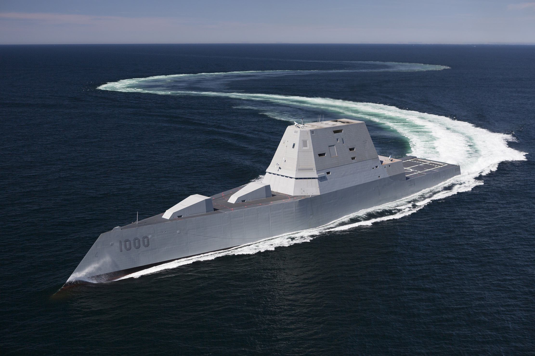 Lockheed Martin y la US Navy comenzarán a probar misiles hipersónicos en 2024 en el USS Zumwalt