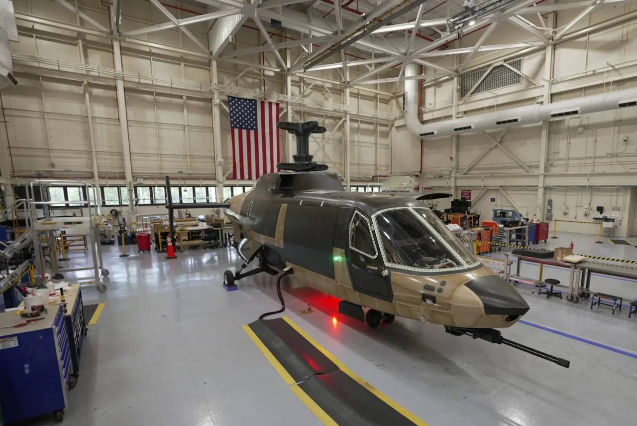 Raider X - un hélicoptère de combat équipé de missiles Hellfire pour l'armée américaine
