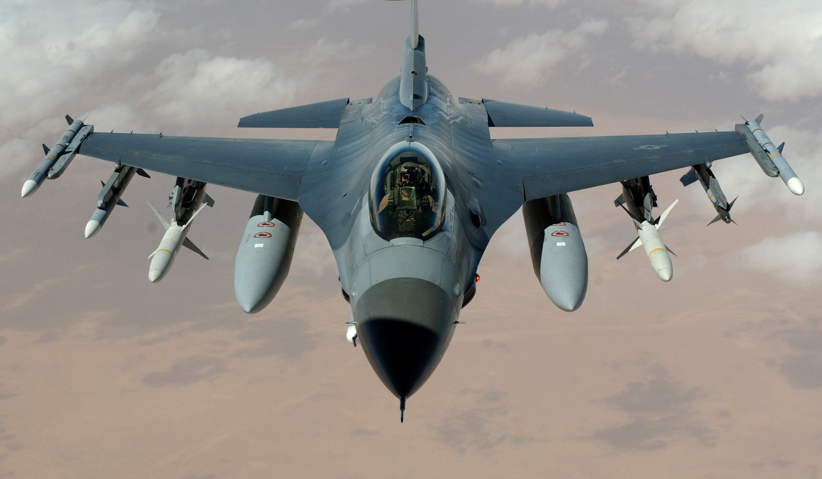 Пентагон пока что не планирует поставлять Украине истребители F-16 Fighting Falcon