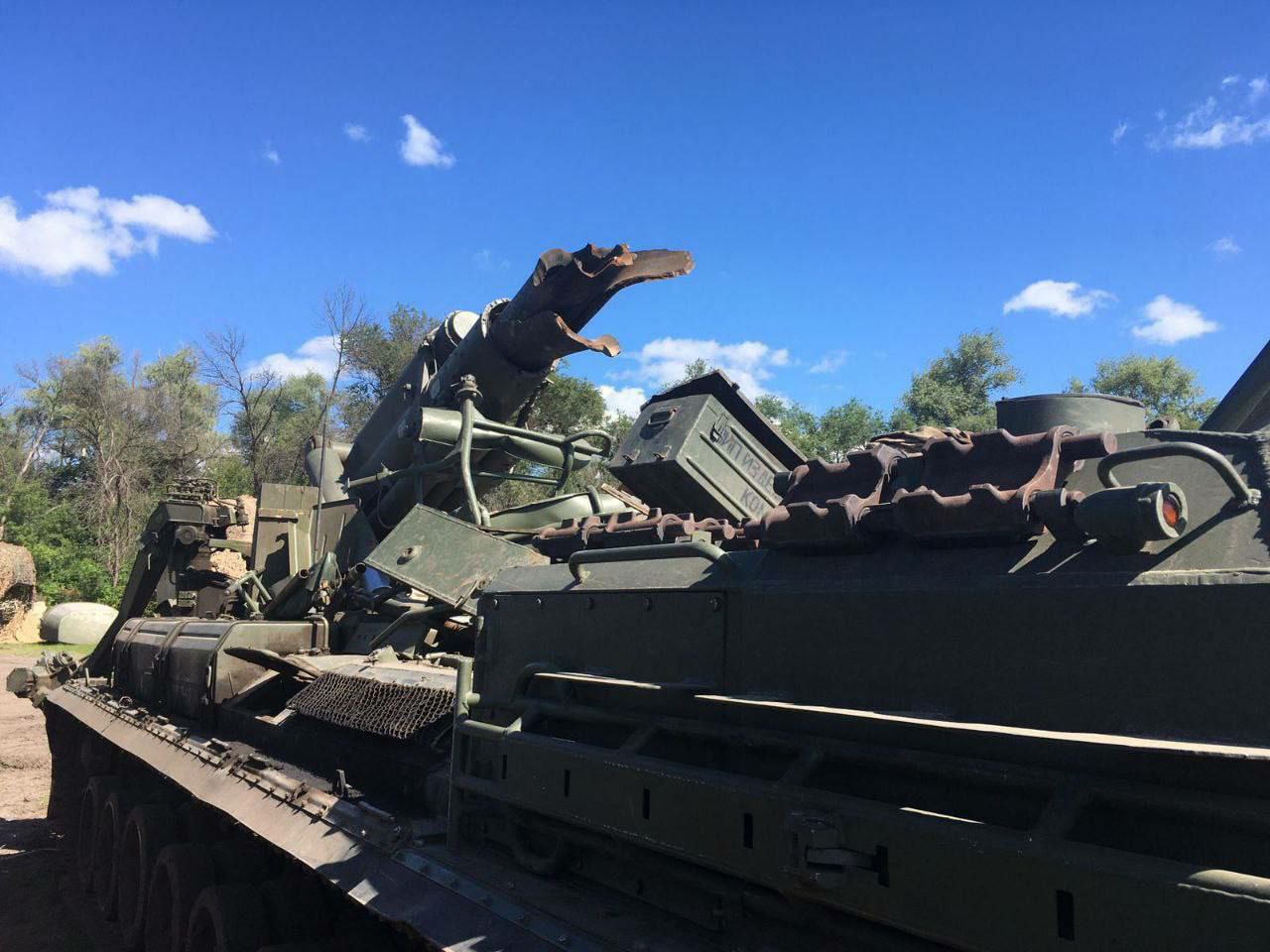 El ejército ruso autodestruye el sistema de artillería 2S7M "Malka" - Rusia lo llama el obús más potente del mundo