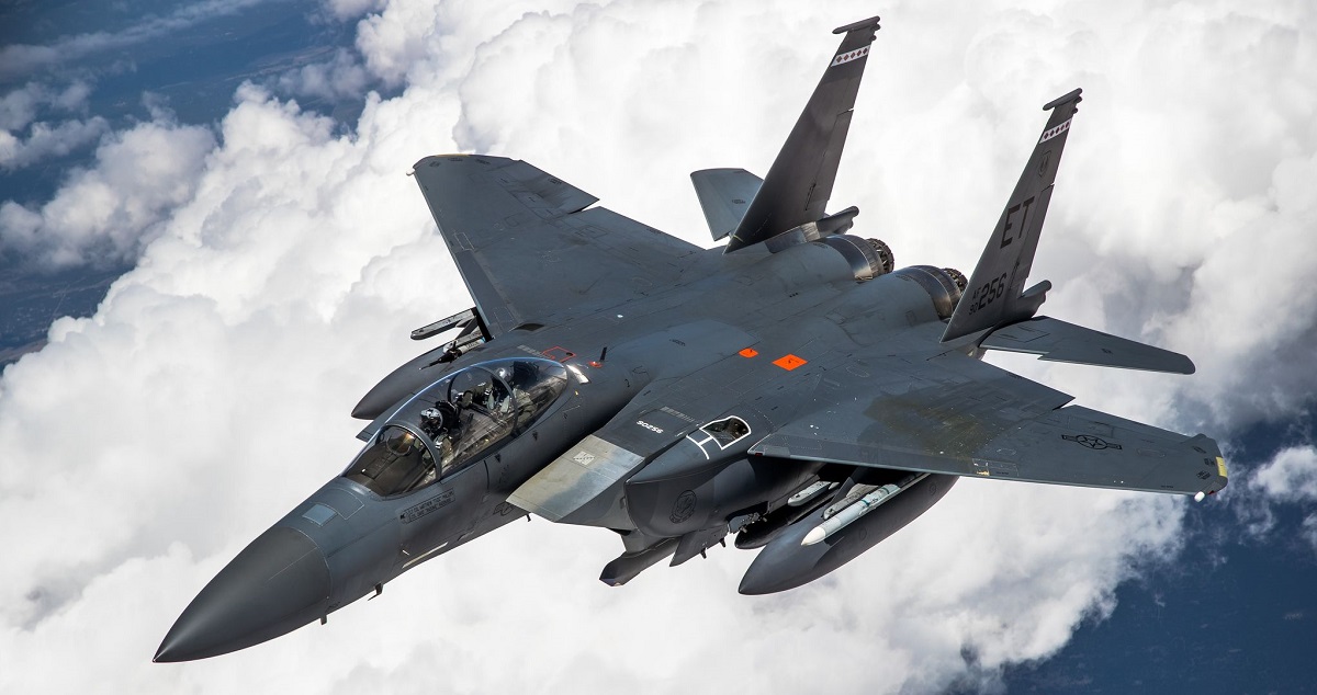 F-15EX Eagle II з ракетами AMRAAM і JASSM може стати найбільш важкоозброєним винищувачем усіх часів