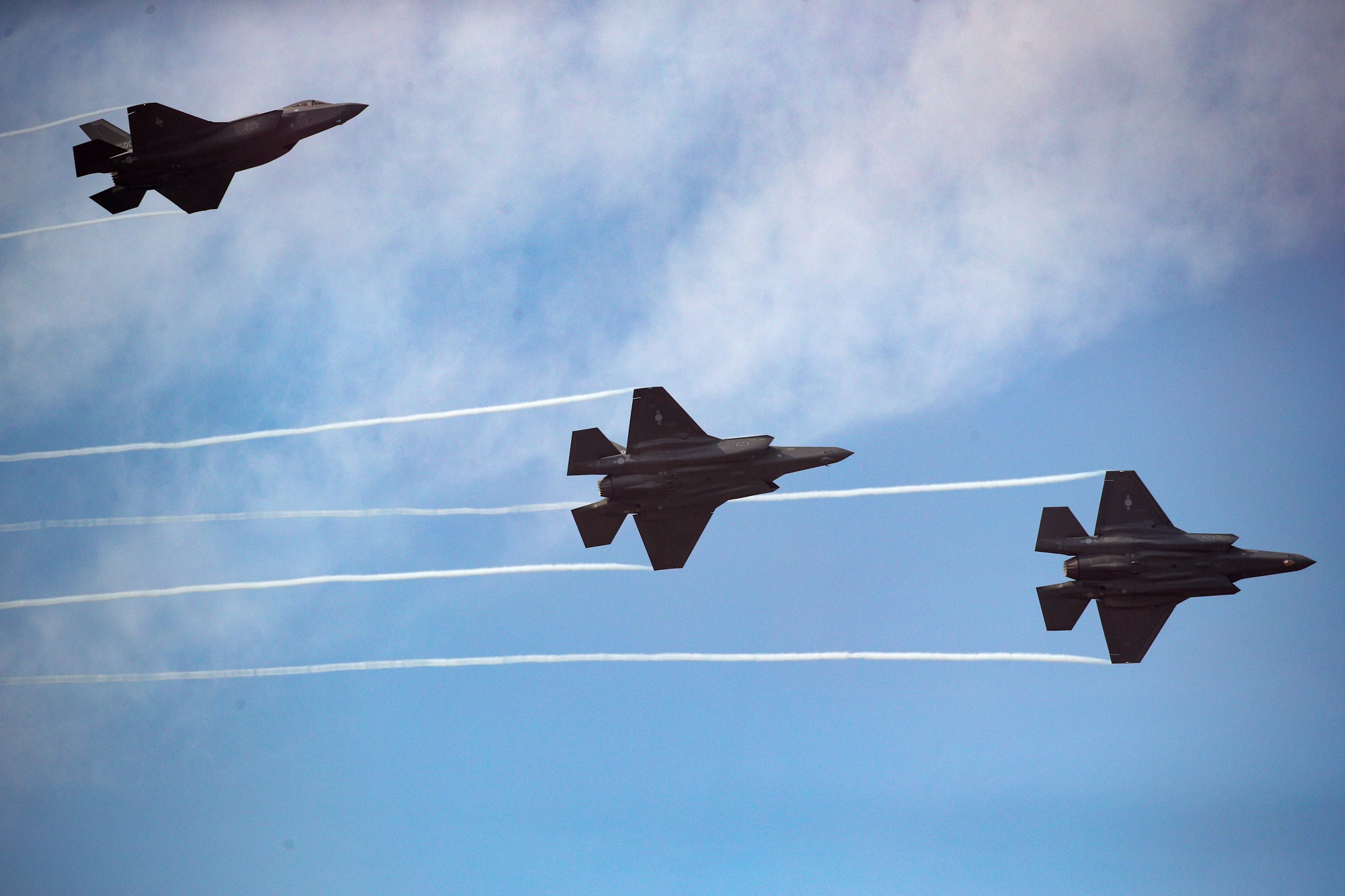 Pentagon stoppt Auslieferungen von F-35 Lightning II-Kampfflugzeugen der fünften Generation wegen chinesischer Magneten