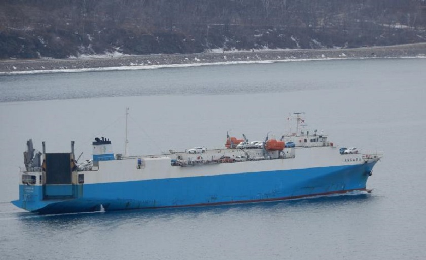 Le navire russe "Angara" avec 570 voitures à bord a brûlé dans la mer du Japon - les Japonais ont refusé de l'éteindre