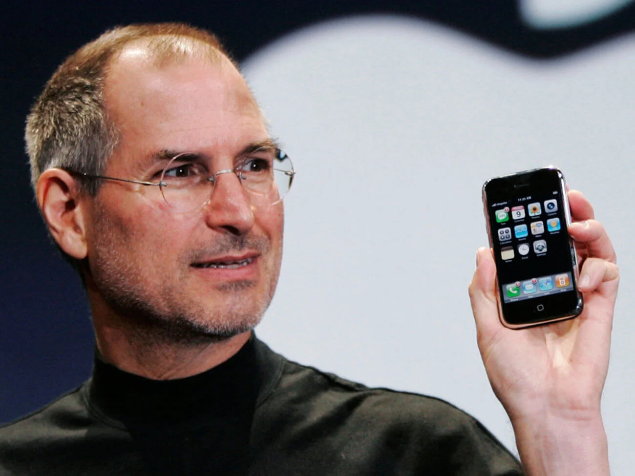 Рівно 15 років тому Стів Джобс презентував перший Apple iPhone: згадуємо, яким він був