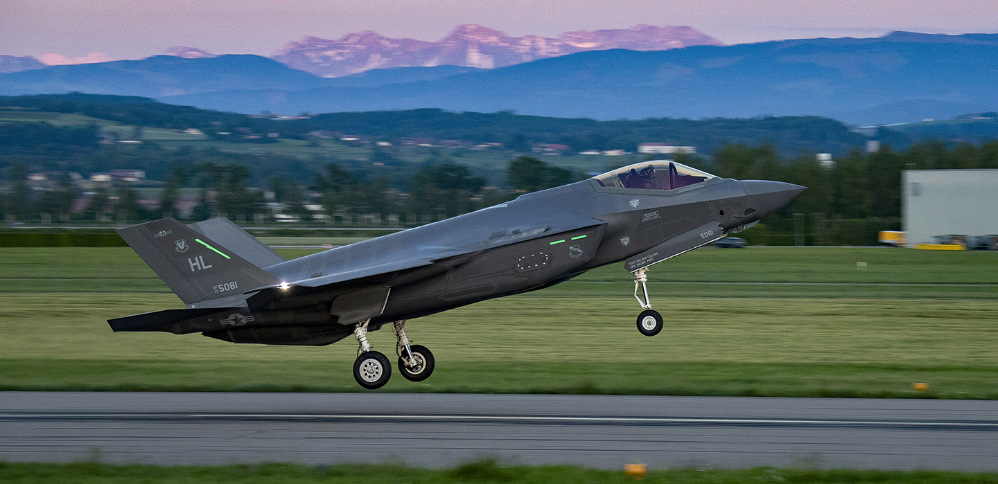 Switzerland will be able to buy 36 fifth-generation F-35 Lightning II fighters for $6,000,000,000